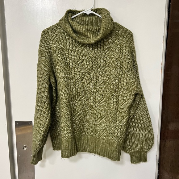 a new day Sweaters - A New Day Cozy Fuzzy Cable Knit Sweater